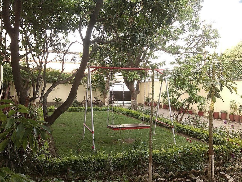Amraai Homestay Rishikesh Exterior photo
